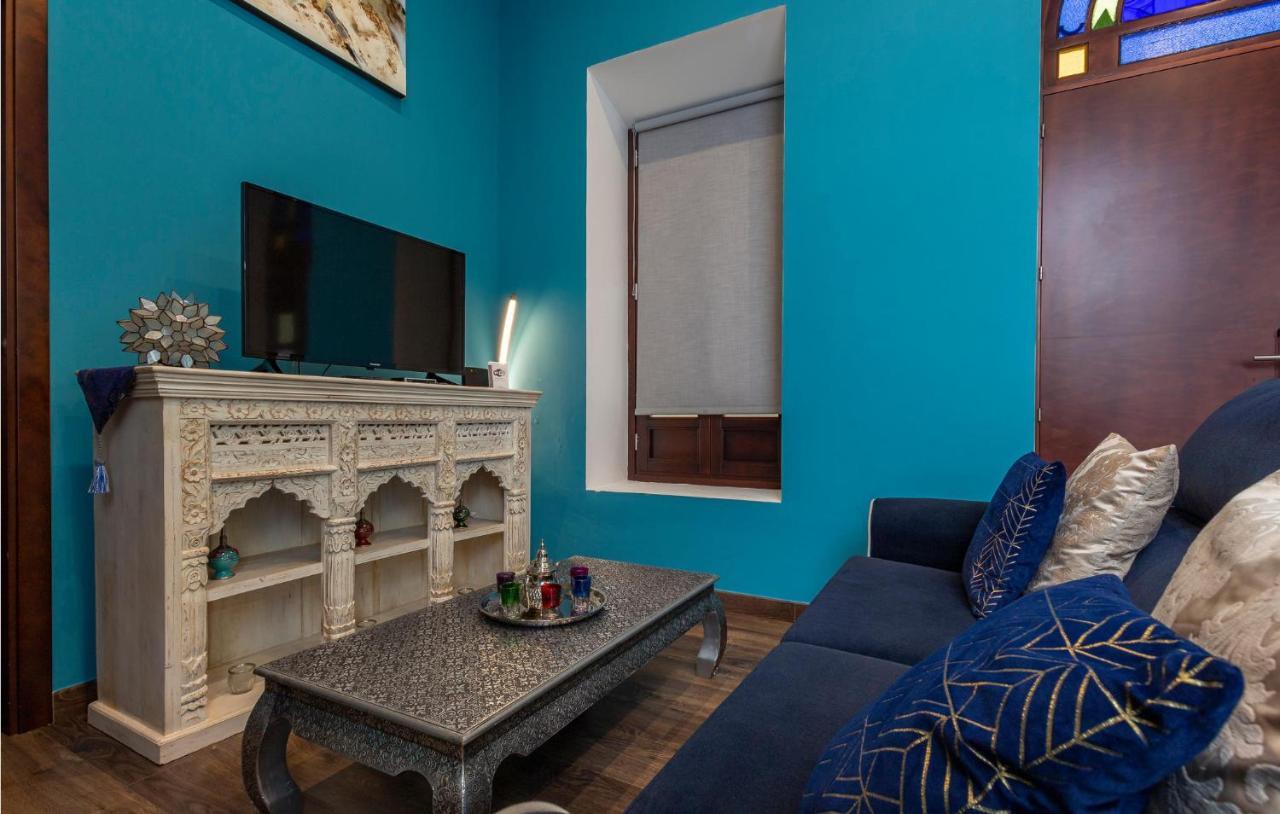 Amazing In With Kitchenette Appartement